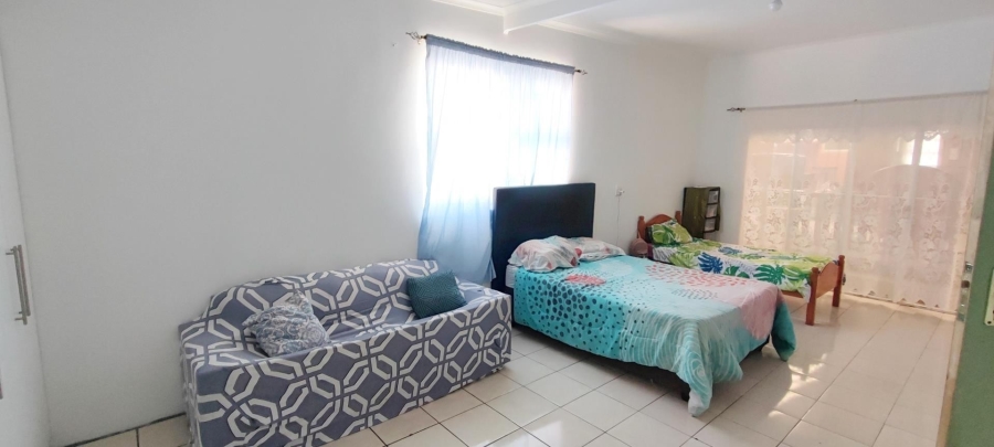 5 Bedroom Property for Sale in Franskraal Western Cape